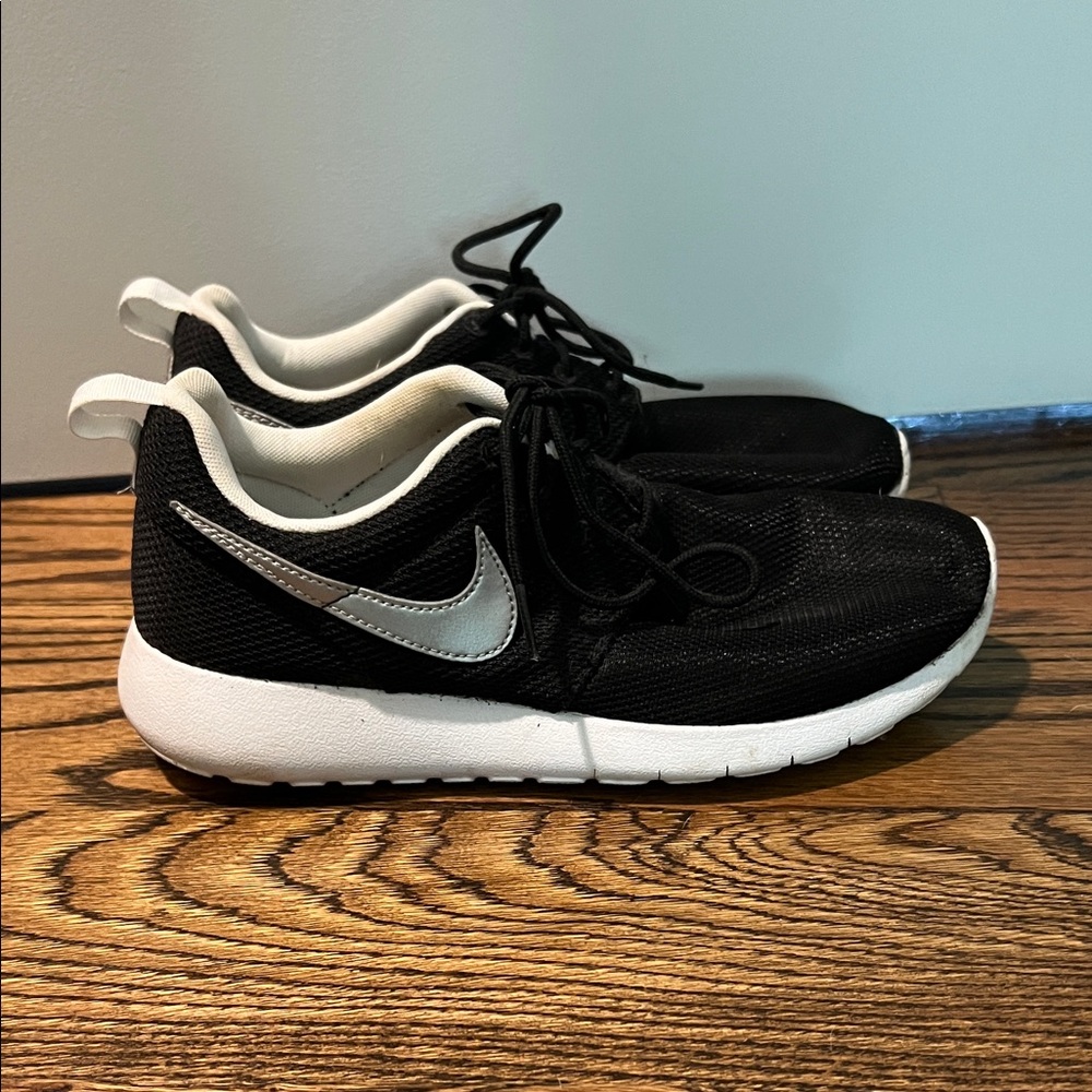 Nike Kids Black Sneakers with White and Silver Accents